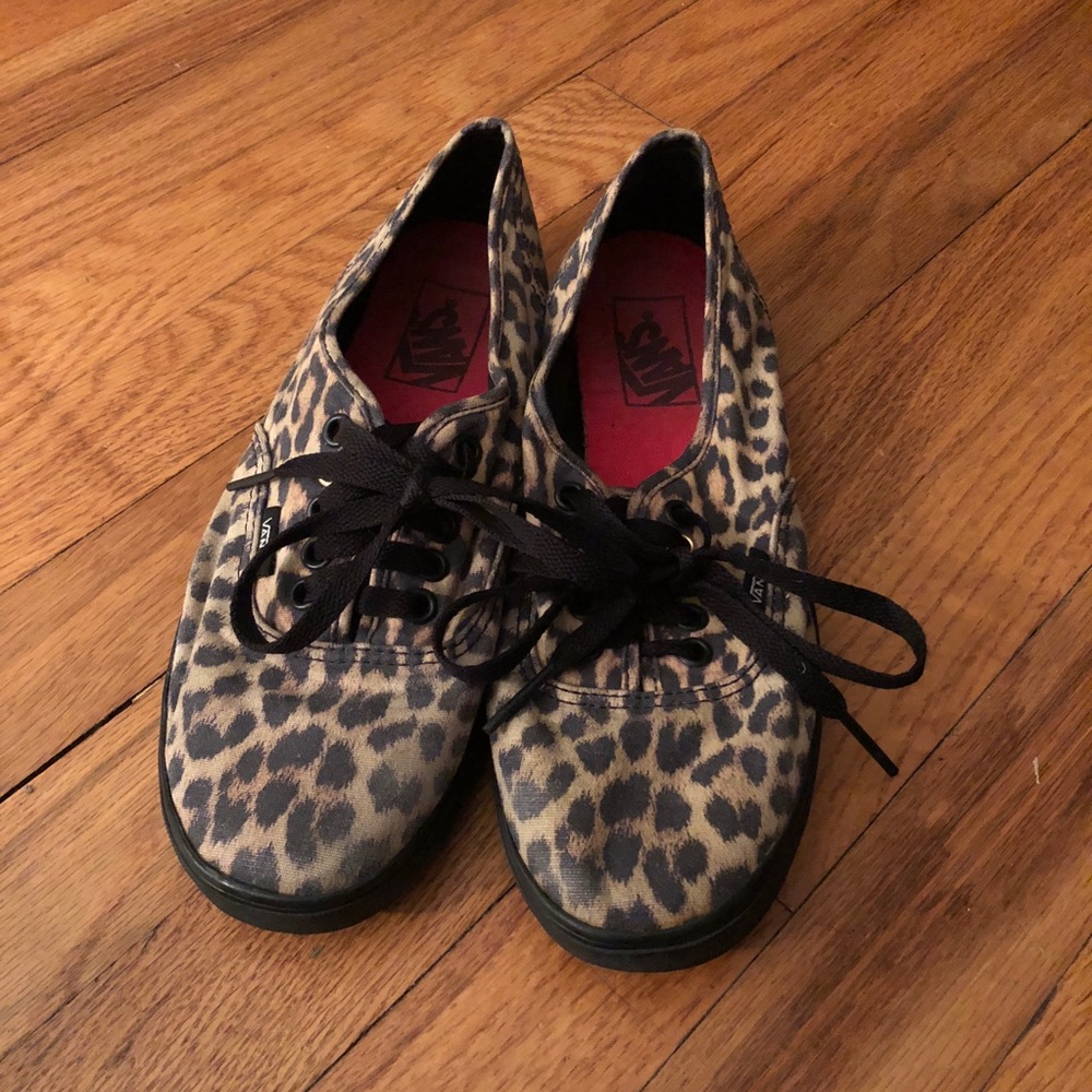 Leopard Vans